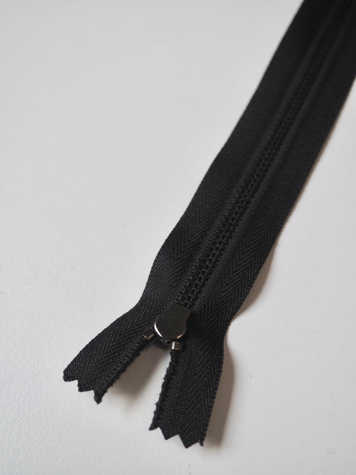 52cm/20.5inch Narrow Metal Teeth Black Zips