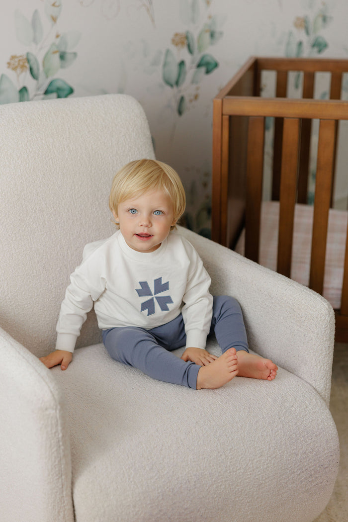Boys 2 Piece Set – Ivory Blue – Embroidered Clover