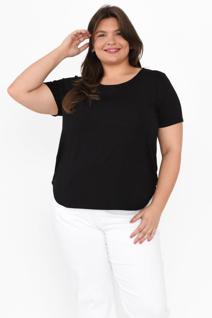 Janis Black Bamboo Tee,Brunette model,plus-size,curve-basics,curve-tops,plus-size-basic-tops,alt text|model:Gabby