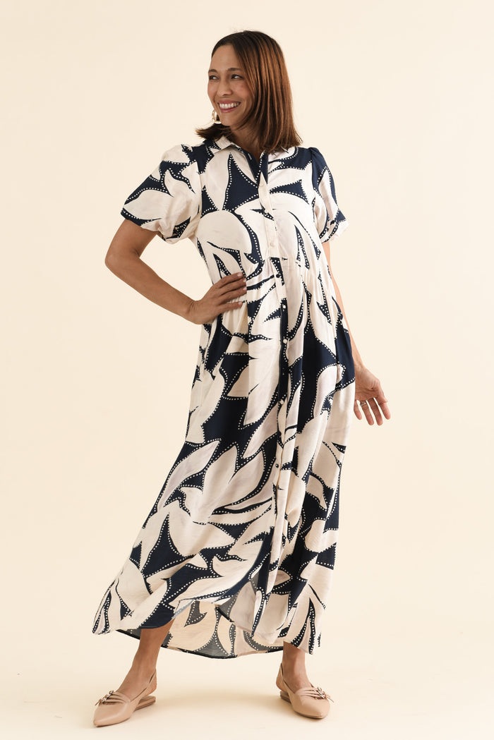 Nova Navy Floral Shirt Dress,brunette model,Full Outfit,alt text|model:Cara