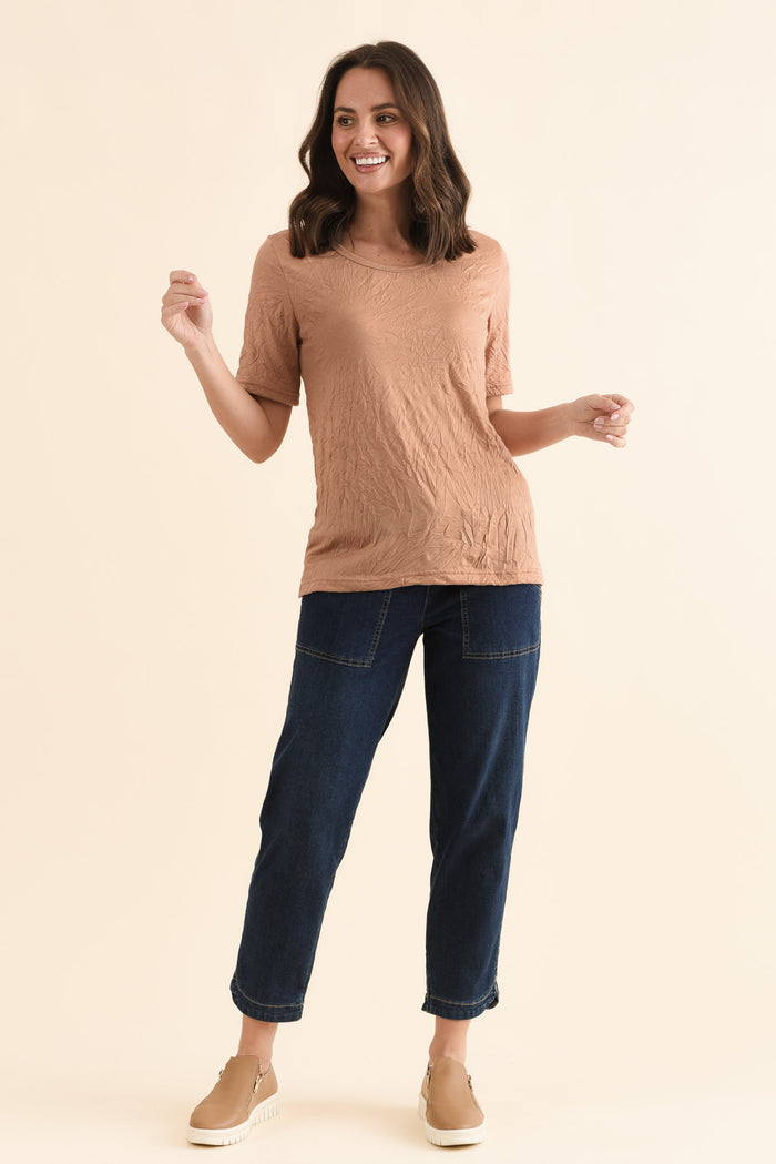Travel No-Iron Rust Scoop Neck Top,Full Body,Brunette model,alt text|model:MJ