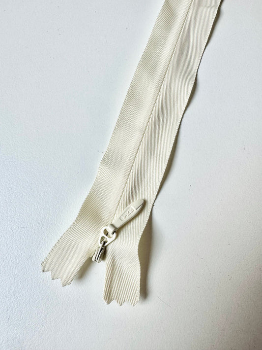 58cm/23inch YKK Cream Wide Invisible Zip