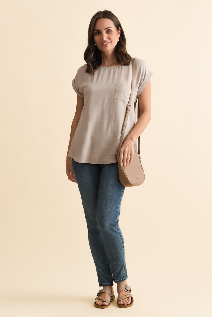 Aiden Beige Linen Blend Pocket Top,Brunette model,alt text|model:MJ