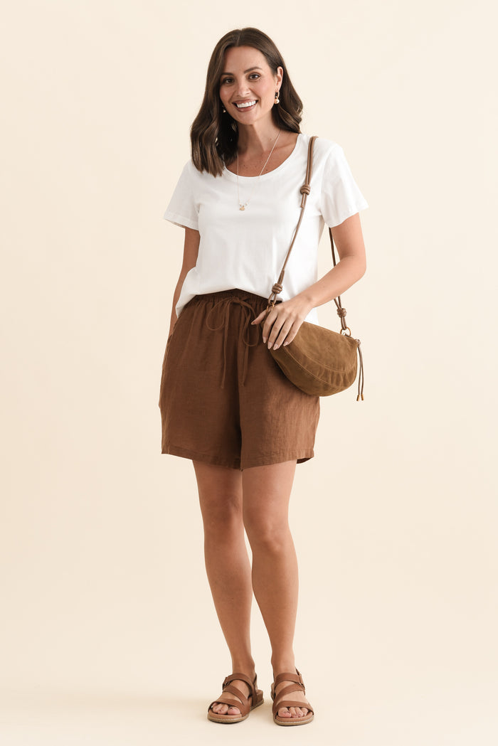 Astoria Chocolate Linen Drawstring Shorts,Brunette model,alt text|model:MJ