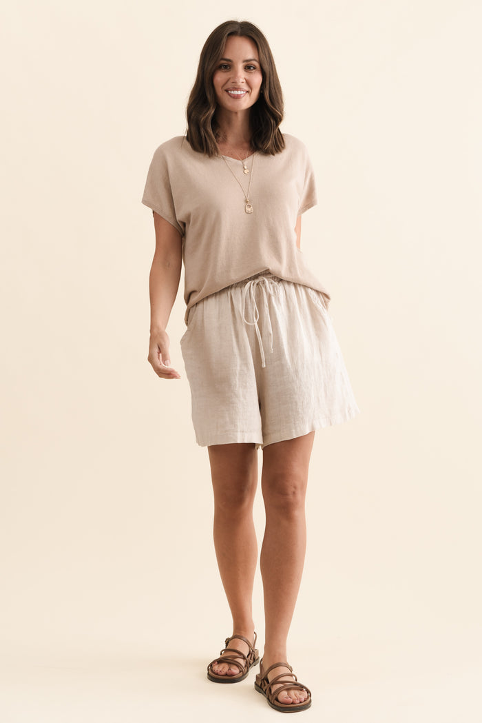 Astoria Natural Linen Drawstring Shorts,Brunette model,alt text|model:MJ
