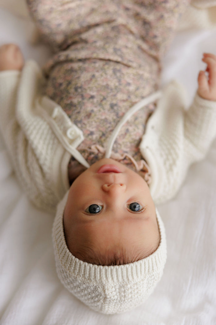 Baby Bonnet – Cream – Floral Star Knit