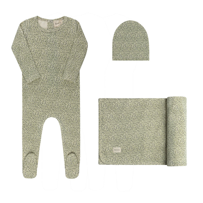 Baby Boy Layette Set – Ivory boy – Berry