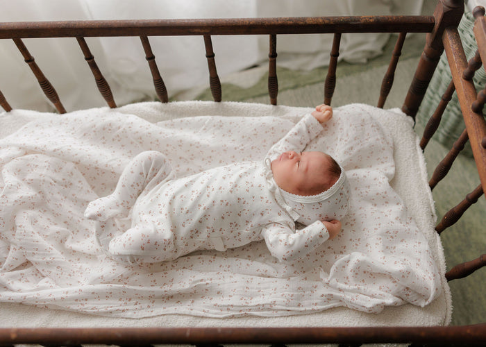Baby Girl Deluxe Layette Set – Ivory Girl – Floral Leaf