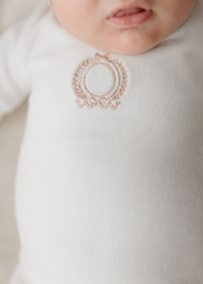 Baby Girl Footie & Bonnet – Ivory Girl – Metallic Crest
