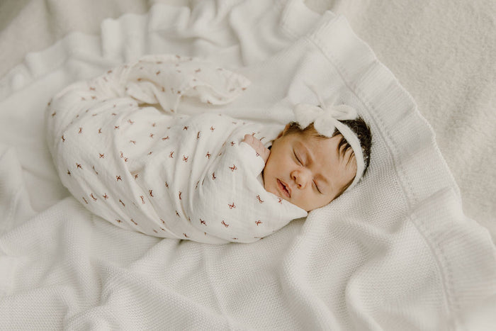 Baby Girl Muslin Swaddle Blanket – Ivory Red – Bow Pattern