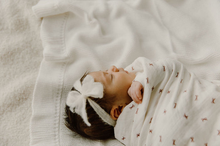 Baby Girl Muslin Swaddle Blanket – Ivory Red – Bow Pattern