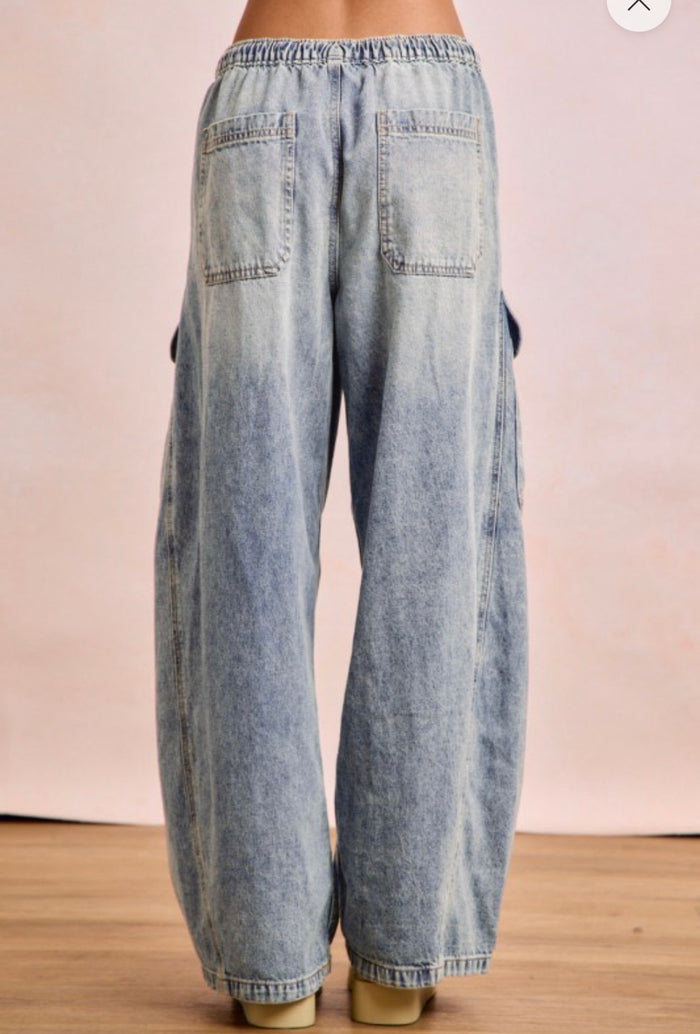 Baggy relaxed fit barrel jeans