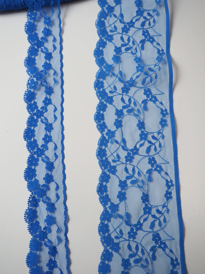 Blue Trailing Flower Scallop Lace Trim