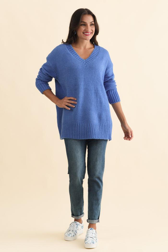 Brilla Blue V Neck Jumper,Brunette model,alt text|model:Brontie