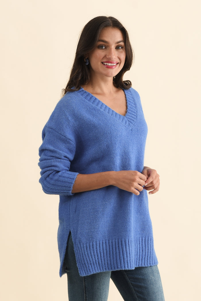 Brilla Blue V Neck Jumper,Brunette model,alt text|model:Brontie