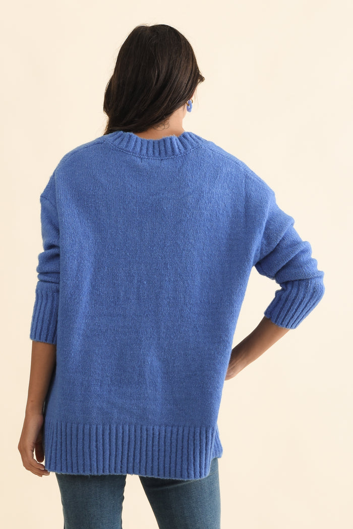 Brilla Blue V Neck Jumper,Brunette model,alt text|model:Brontie