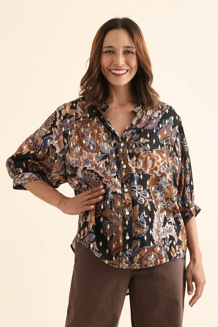 Carleen Navy Flower Foil Button Top,Front,Brunette model,alt text|model:Cara