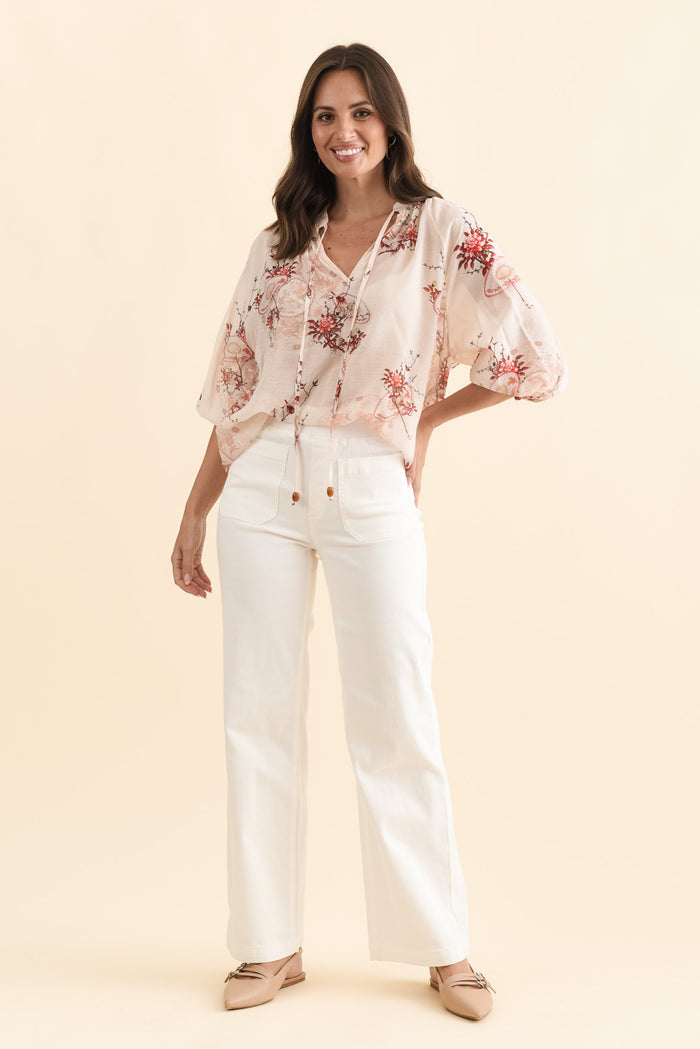Carpenter Cream Stretch Jeans,Brunette model,alt text|model:MJ