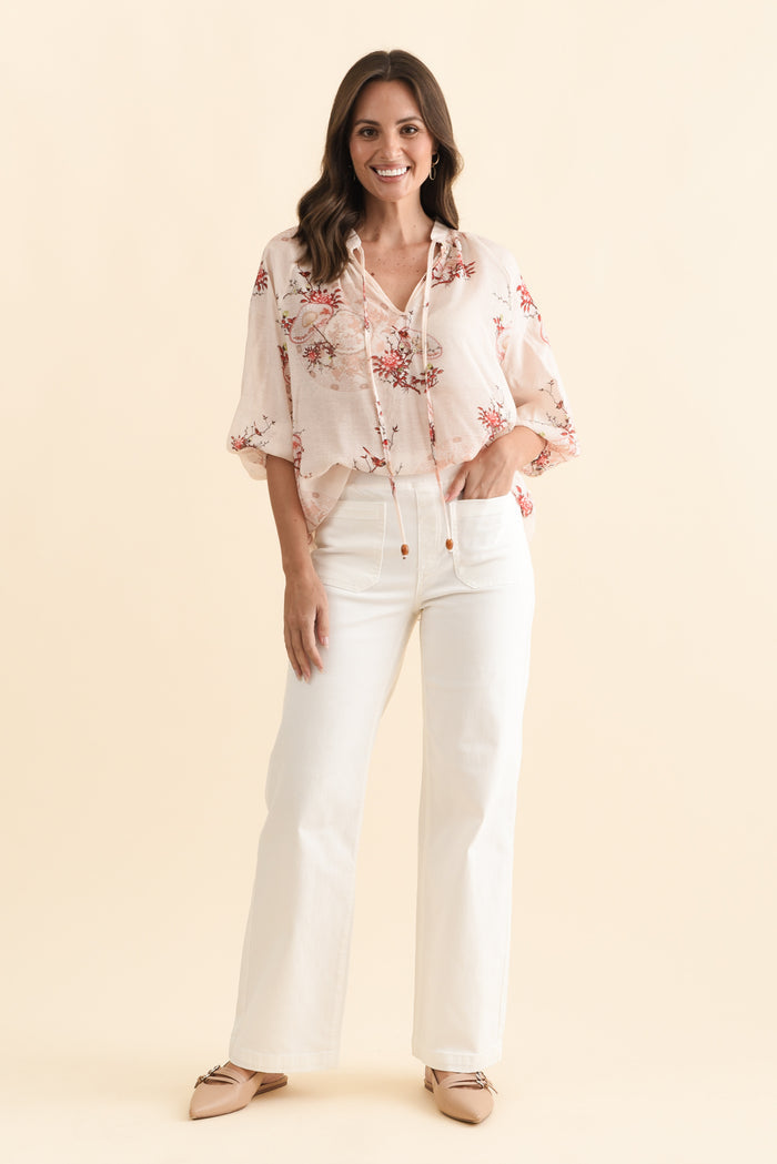 Carpenter Cream Stretch Jeans,Brunette model,alt text|model:MJ