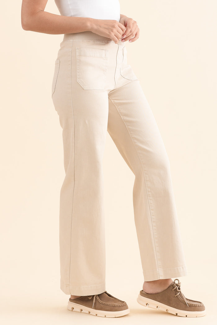 Carpenter Natural Stretch Jeans,Side,Brunette model,alt text|model:MJ