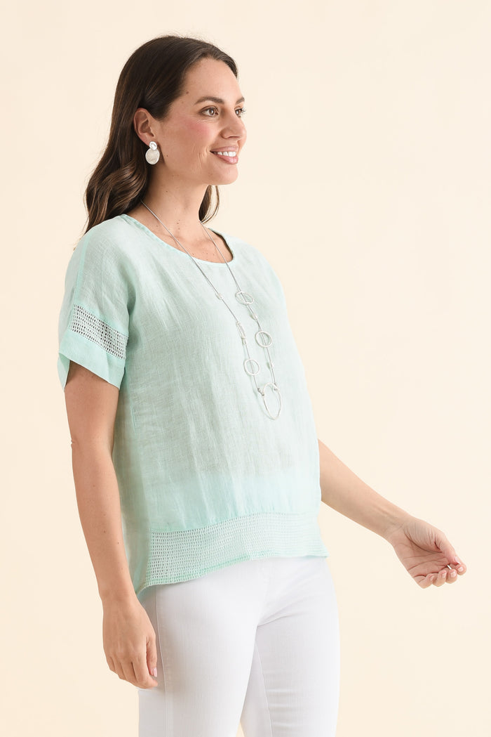 Corinna Sage Linen Top,Side,Brunette model,alt text|model:MJ