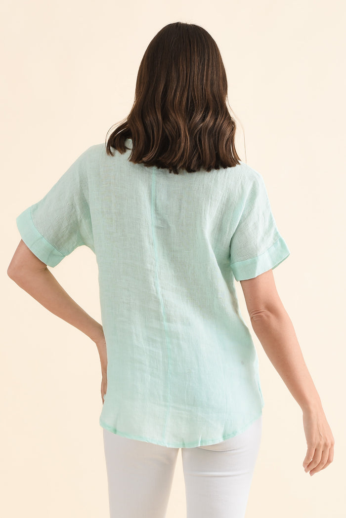 Corinna Sage Linen Top,Back,Brunette model,alt text|model:MJ