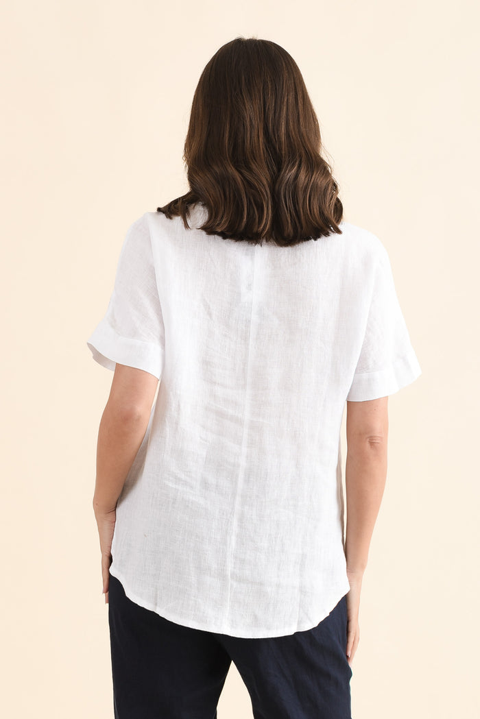 Corinna White Linen Top,Back,Brunette model,alt text|model:MJ