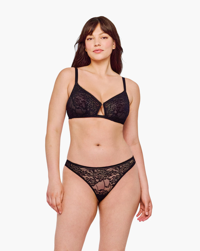 Noir Bralette - Crisanta Curvy Bralette