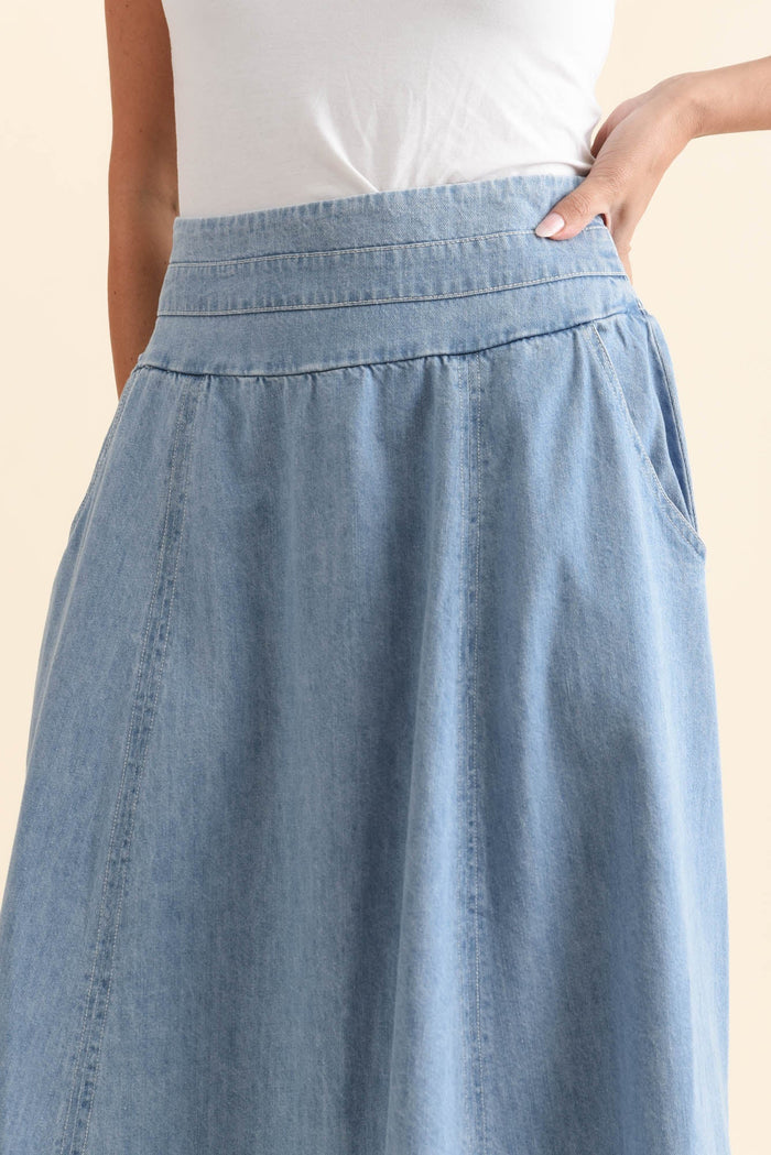 Darcy Light Wash Denim Skirt,Brunette model,alt text|model:MJ