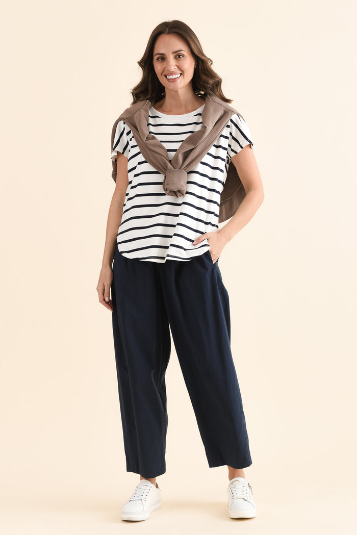 Drift Navy Barrel Drawstring Pants,Full Body,Brunette model,alt text|model:MJ
