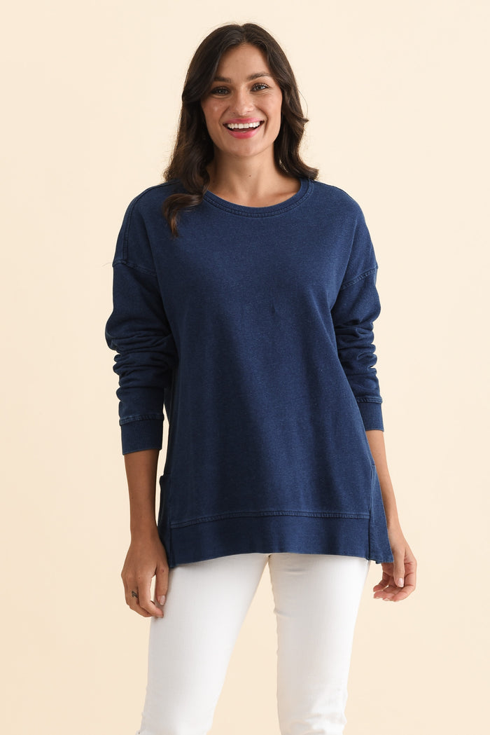 Easy Navy Cotton Crew Sweatshirt,Brunette model,alt text|model:Brontie