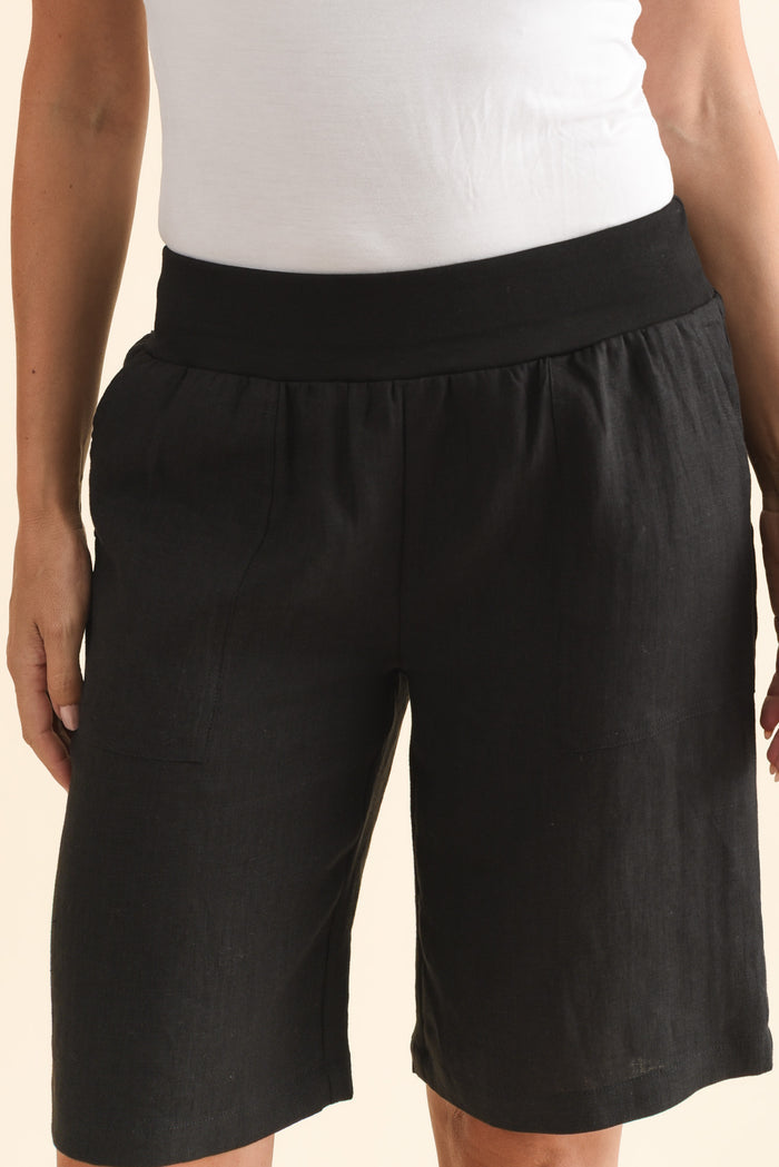 Elka Black Linen Relaxed Shorts,Brunette model,alt text|model:MJ