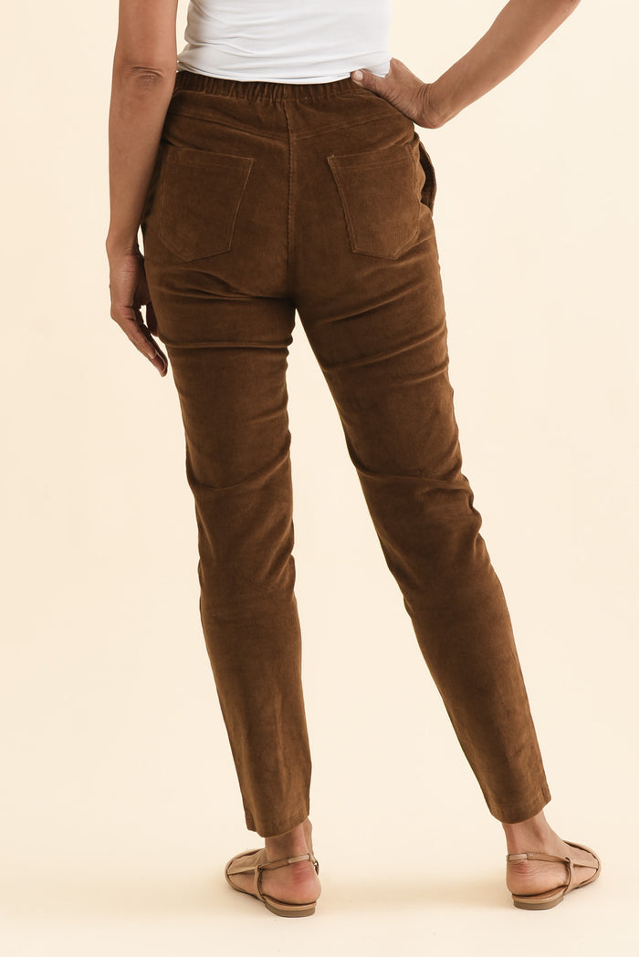 Elle Brown Corduroy Pants,Brunette model,alt text|model:Cara
