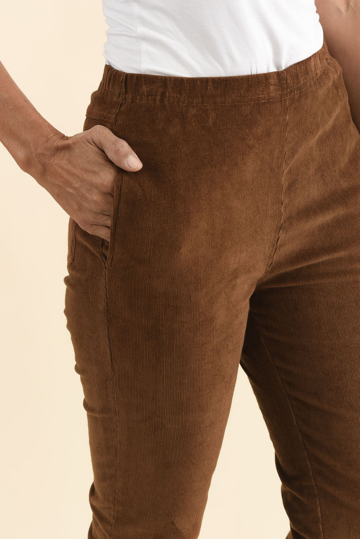 Elle Brown Corduroy Pants,Brunette model,alt text|model:Cara