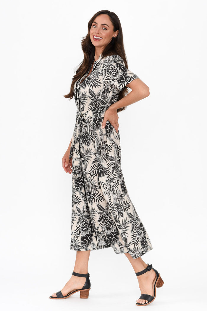 Essadora Black Leaf Linen Dress,Brunette model,alt text|model:Elouise