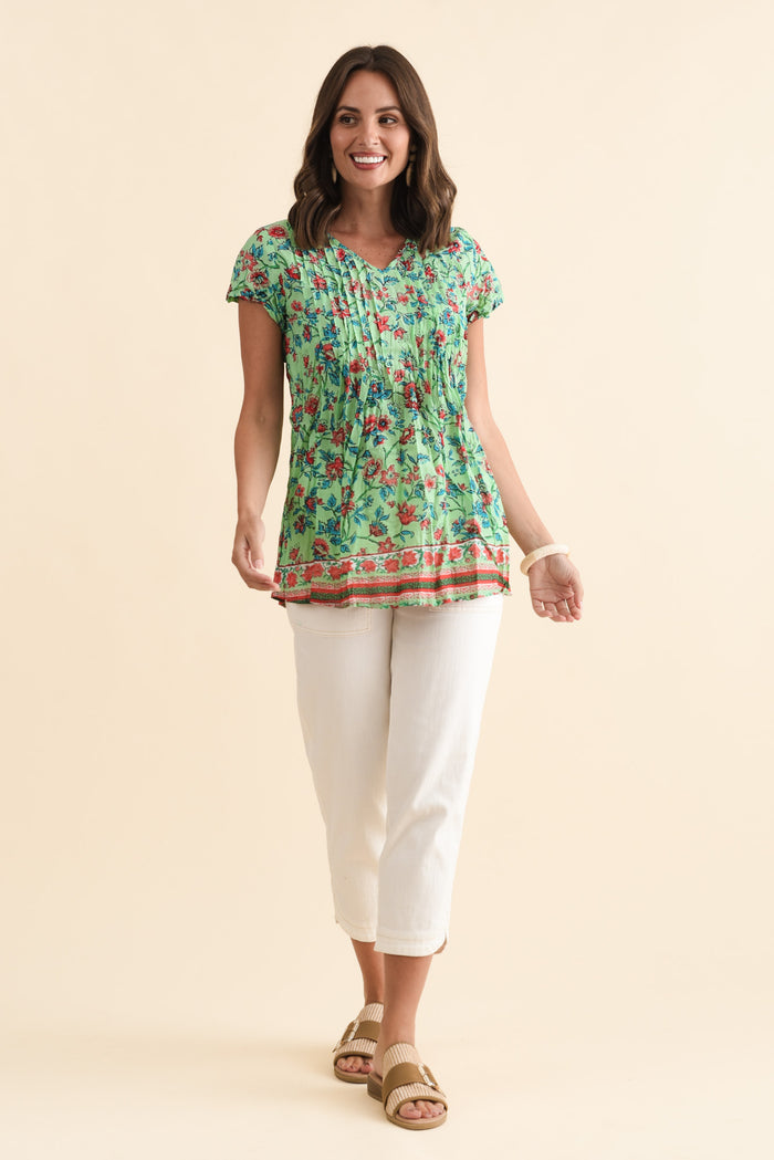 Fia Mint Garden Crinkle Cotton Top,Brunette model,alt text|model:MJ