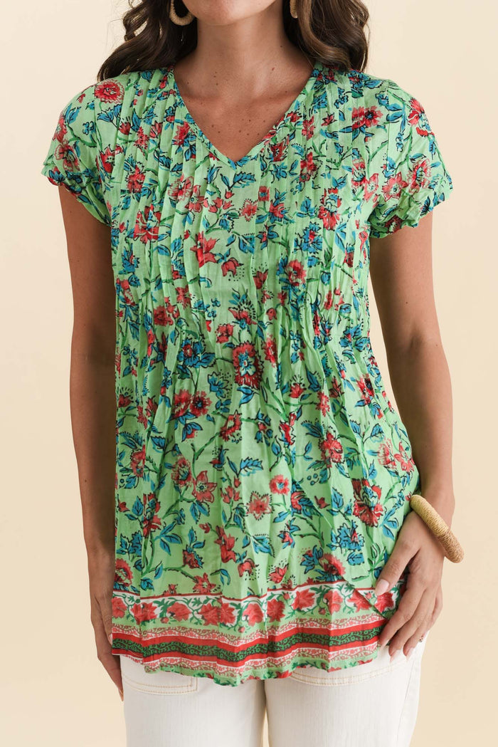 Fia Mint Garden Crinkle Cotton Top,Brunette model,alt text|model:MJ