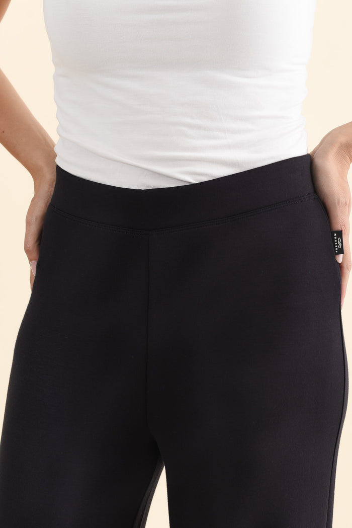 Freedom Dark Navy Wide Leg Pants,Brunette model,alt text|model:MJ