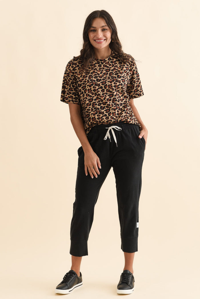 Fundamental Brunch Black Cotton Sweatpants,Brunette model,alt text|model:Brontie