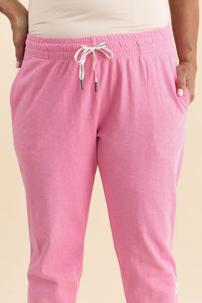 Fundamental Brunch Pink Cotton Sweatpants,Detail,Brunette model,alt text|model:Pilita