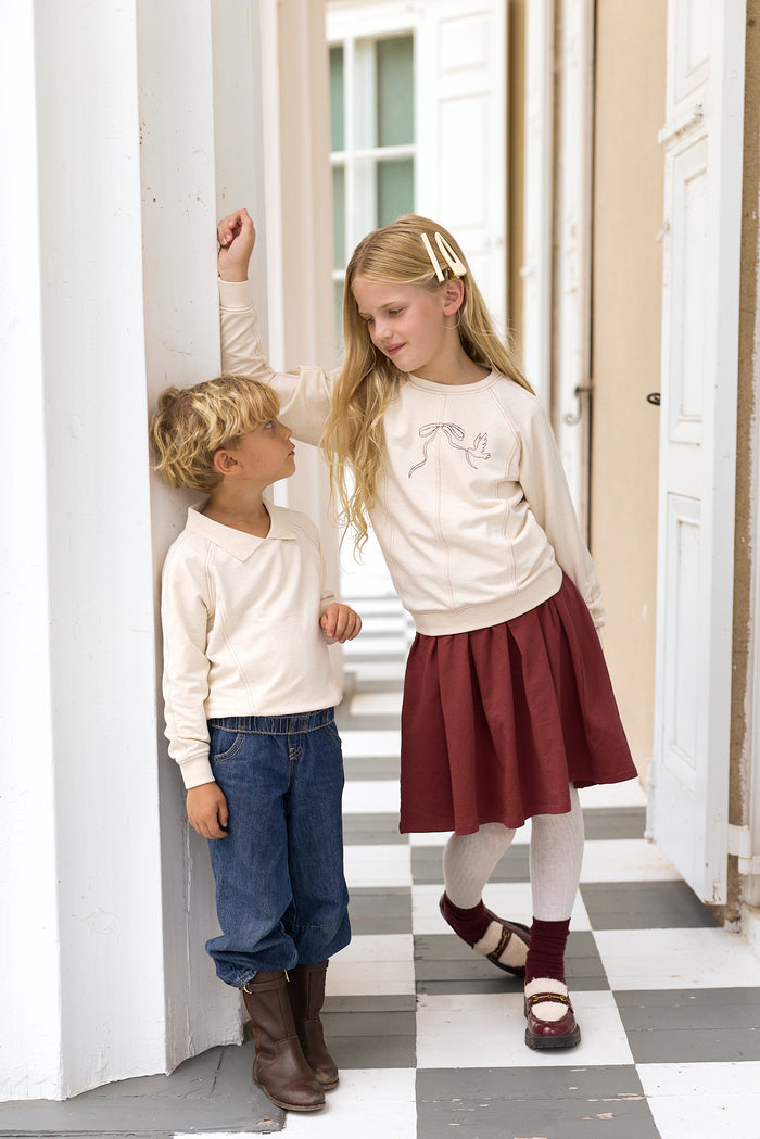 Girls Sweatshirt – Cream Burgundy – Bird Seam
