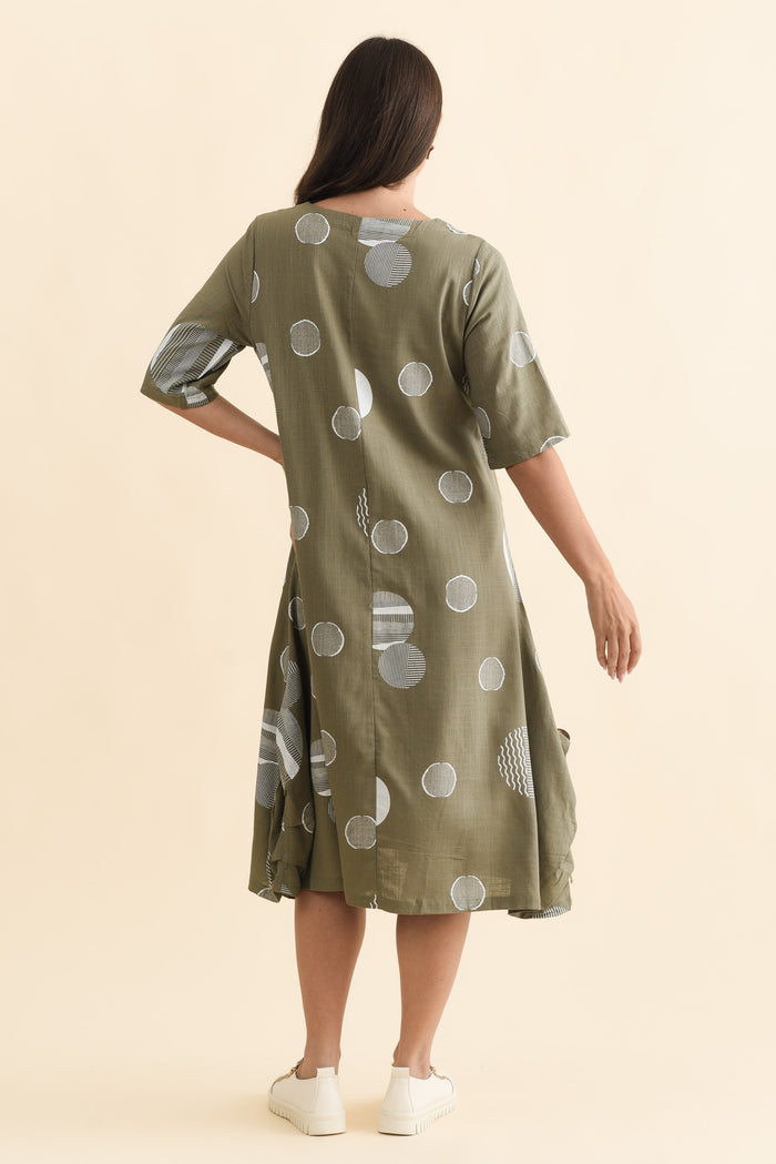 Hailee Olive Spot Linen Cotton Dress,Brunette model,alt text|model:MJ