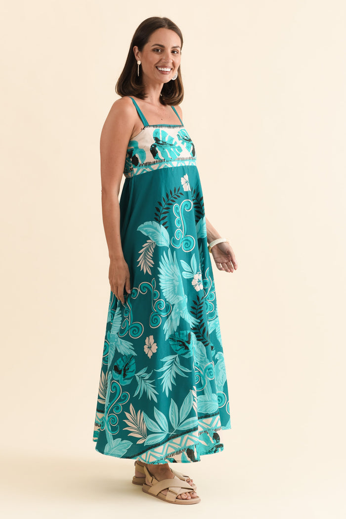 Haly Blue Tropical Cotton Poplin Dress,Brunette model,alt text|model:MJ