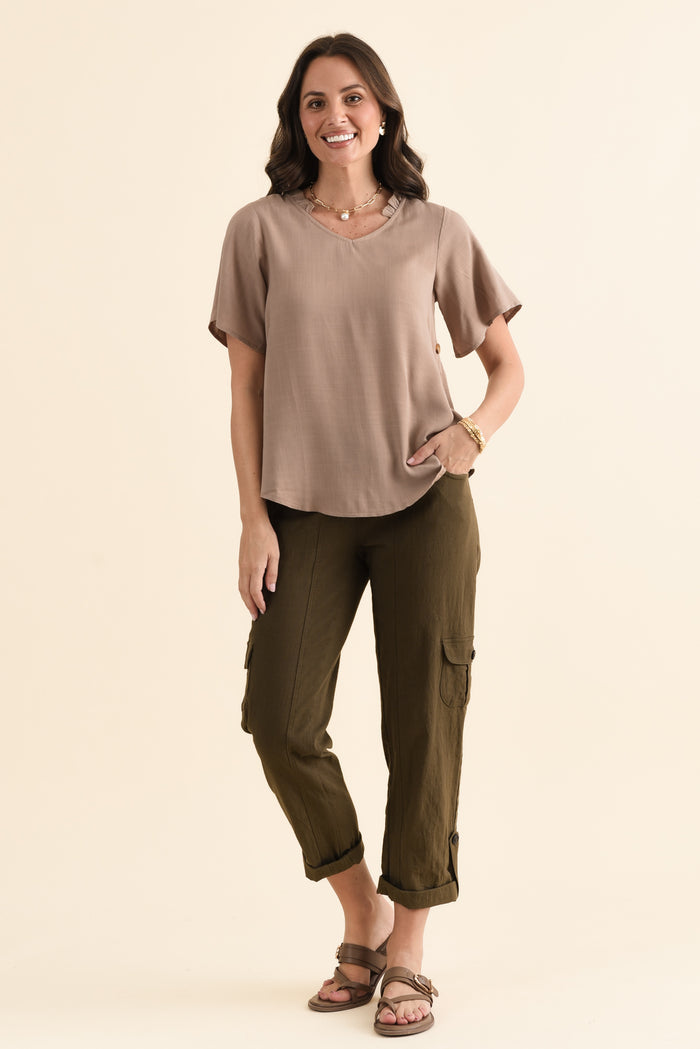 Hina Mocha Frill Collar Top,brunette model,Full Outfit,alt text|model:MJ