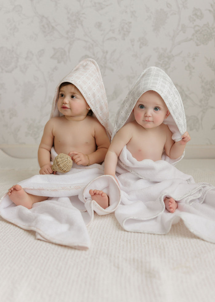 Hooded Towel & Pocket Wash Cloth – Pink - Floral Plaid Collection