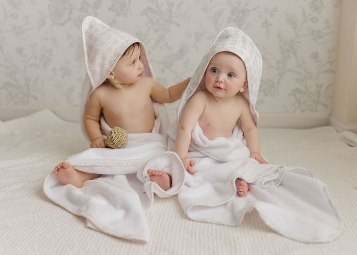 Hooded Towel & Pocket Wash Cloth – Pink - Floral Plaid Collection
