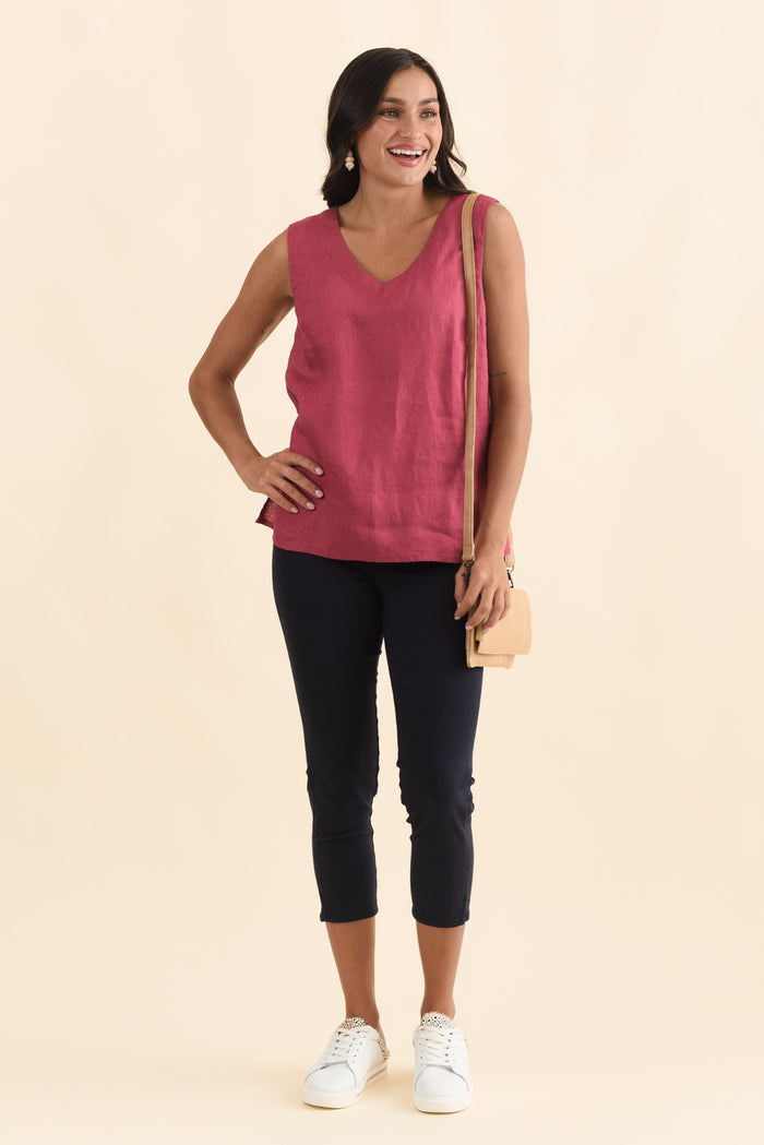 Inez Pink Linen Tank,Brunette model,alt text|model:Brontie