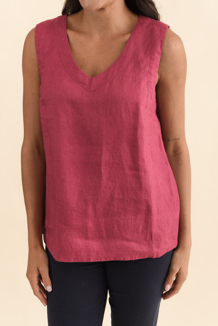 Inez Pink Linen Tank,Brunette model,alt text|model:Brontie