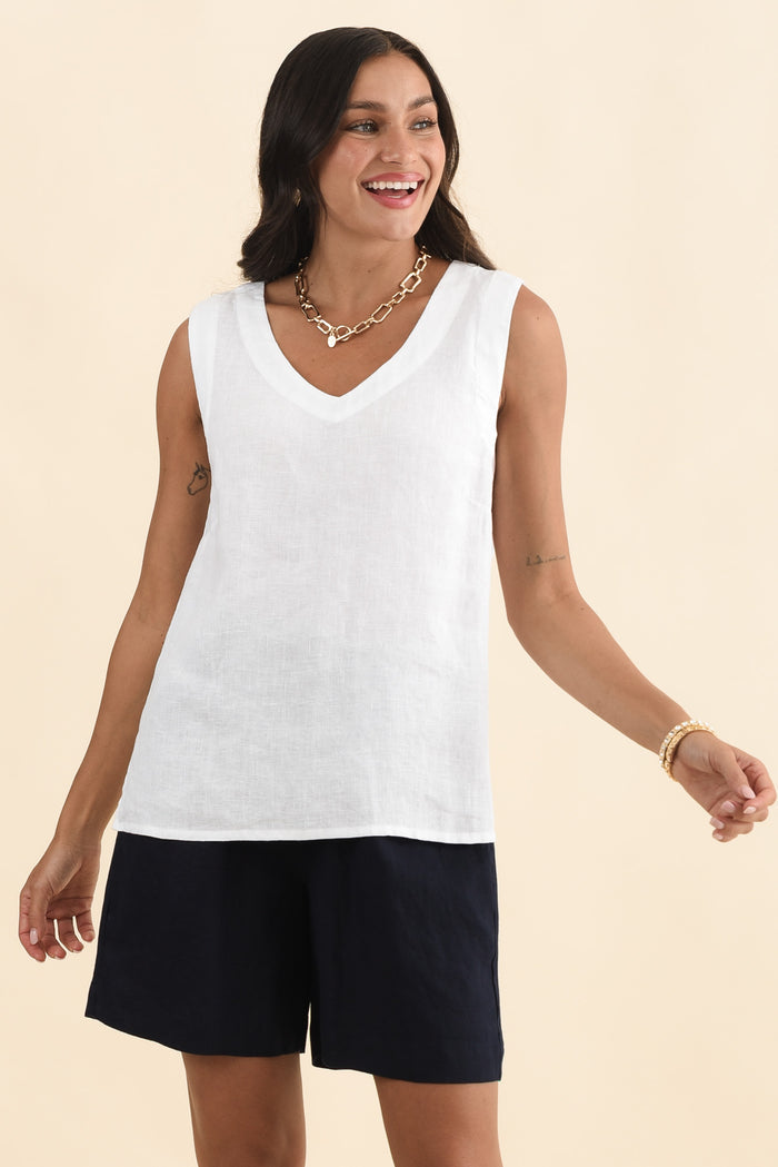 Inez White Linen Tank,Brunette model,alt text|model:Brontie