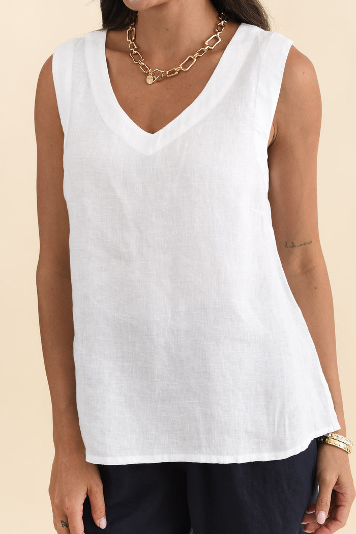 Inez White Linen Tank,Brunette model,alt text|model:Brontie